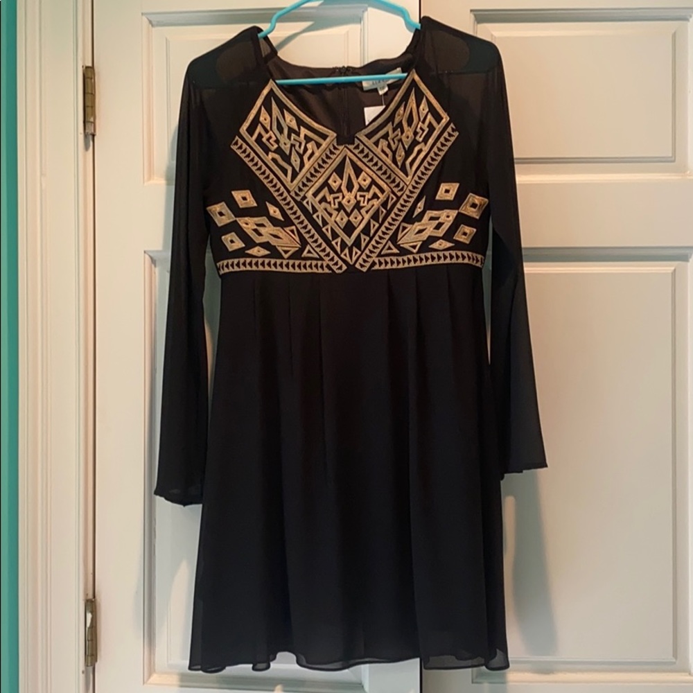 NWT!!! Black and Gold Shift Dress